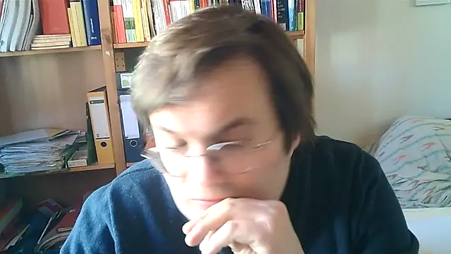 Snapshot of makau1 chatting on March 2025 12:58:02 PM makau1 online show from March 2025 12:58:02 PM