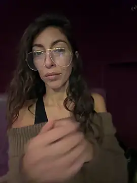 amanilouve online show from October 2025 03:11:01 PM