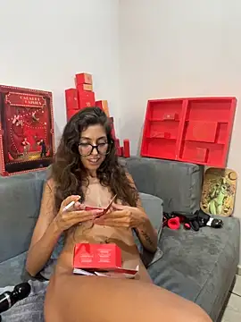 Snapshot of amanilouve chatting on March 2025 01:23:02 PM amanilouve online show from March 2025 01:23:02 PM