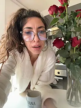 amanilouve online show from February 2026 09:08:01 AM