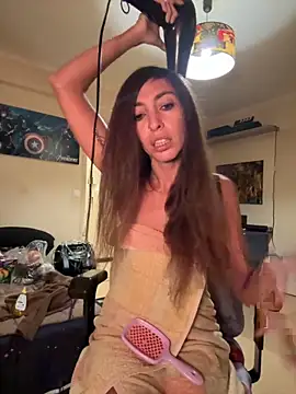 amanilouve online show from October 2025 07:32:01 PM