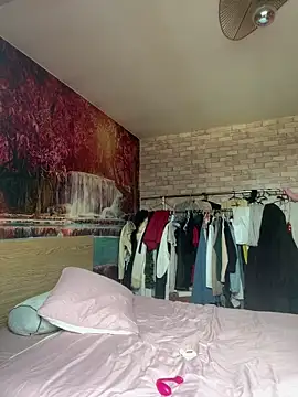 amanilouve online show from March 2026 11:58:01 AM