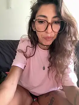 amanilouve online show from March 2026 01:56:02 PM