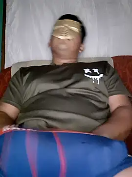 Efrain2090 online show from December 2025 10:16:01 PM