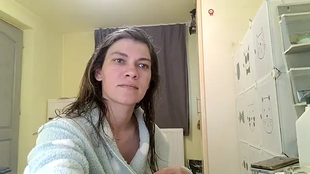 Snapshot of MercyLove chatting on April 2026 03:35:02 PM MercyLove online show from April 2026 03:35:02 PM