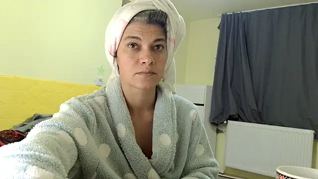 Snapshot of MercyLove chatting on October 2025 02:18:02 PM MercyLove online show from October 2025 02:18:02 PM