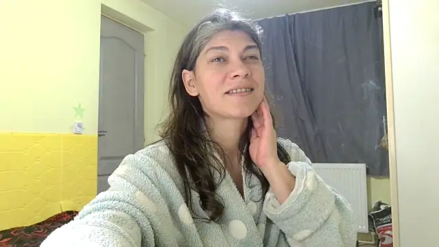 Snapshot of MercyLove chatting on February 2026 10:03:02 AM MercyLove online show from February 2026 10:03:02 AM