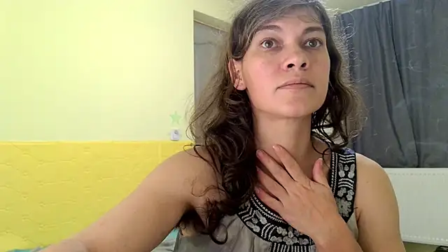 Snapshot of MercyLove chatting on November 2025 03:38:02 PM MercyLove online show from November 2025 03:38:02 PM