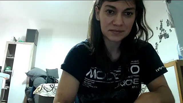 Snapshot of MercyLove chatting on November 2025 12:32:01 PM MercyLove online show from November 2025 12:32:01 PM