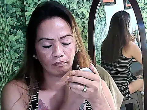 Snapshot of yummy_21xxx chatting on October 2025 01:45:01 PM yummy 21xxx online show from October 2025 01:45:01 PM