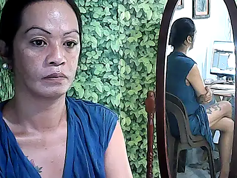 Snapshot of yummy_21xxx chatting on November 2025 12:21:01 AM yummy 21xxx online show from November 2025 12:21:01 AM