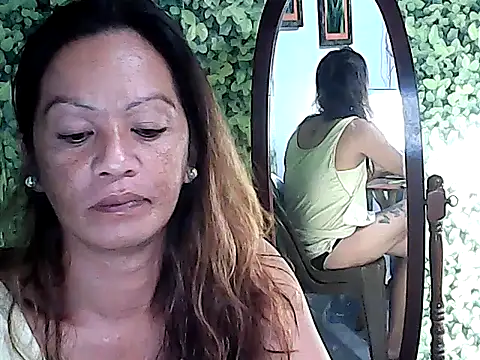 Snapshot of yummy_21xxx chatting on December 2025 02:16:02 PM yummy 21xxx online show from December 2025 02:16:02 PM