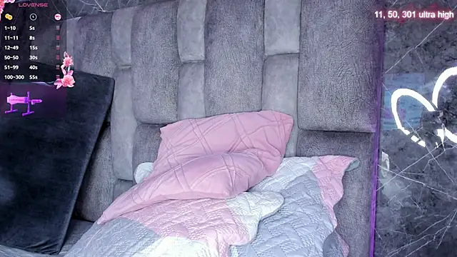 emily fox1 online show from November 2025 12:04:02 PM