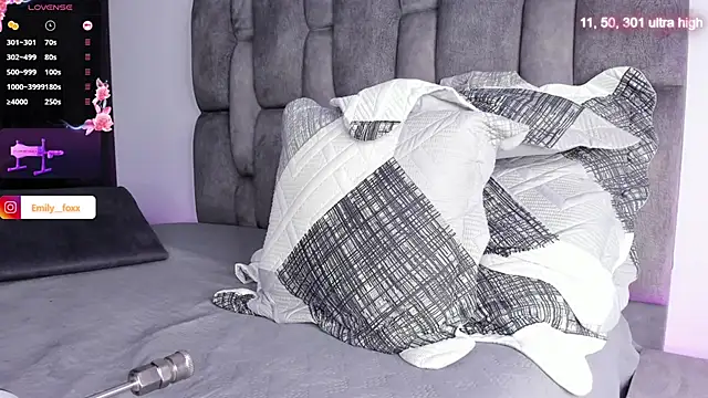 emily fox1 online show from February 2026 10:44:01 AM