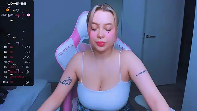 MonaLauu online show from February 2025 11:48:01 PM