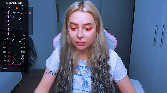 MonaLauu online show from January 2025 04:59:02 PM