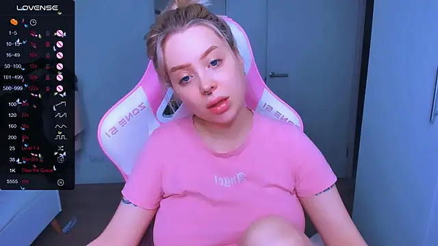 MonaLauu online show from February 2025 02:22:02 AM