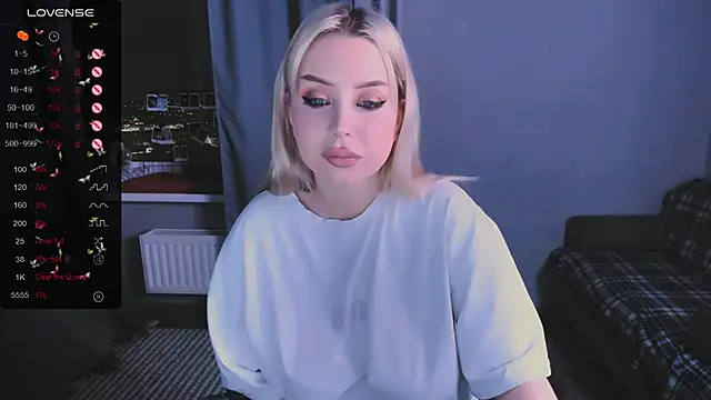 MonaLauu online show from January 2026 05:44:02 AM