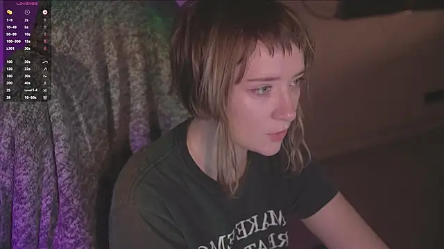 Snapshot of RikkiSanchez chatting on October 2025 08:53:02 PM RikkiSanchez online show from October 2025 08:53:02 PM