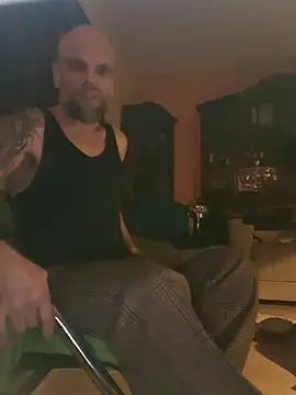 Snapshot of Ladyshaker82 chatting on November 2025 05:12:02 AM Ladyshaker82 online show from November 2025 05:12:02 AM