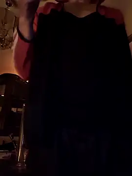 Snapshot of Ladyshaker82 chatting on November 2025 02:26:01 AM Ladyshaker82 online show from November 2025 02:26:01 AM