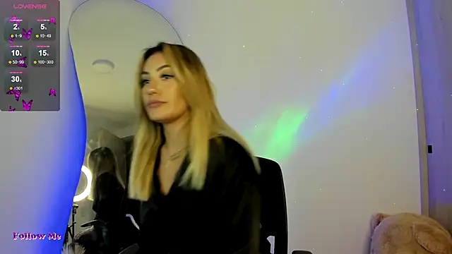 SussiVega online show from March 2025 11:38:02 PM