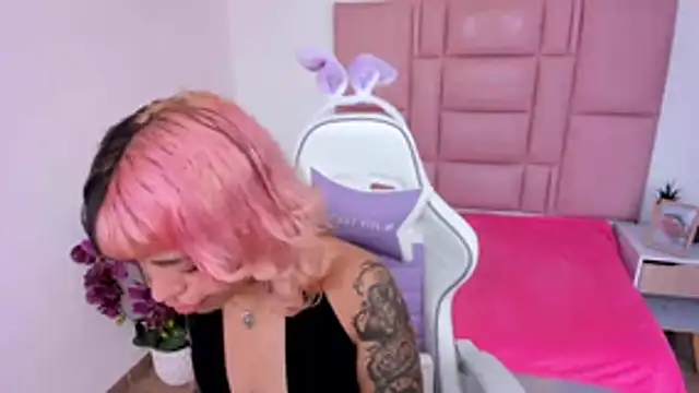 katalina garcia online show from January 2026 04:54:01 PM