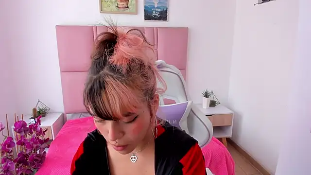 katalina garcia online show from February 2026 04:07:02 PM