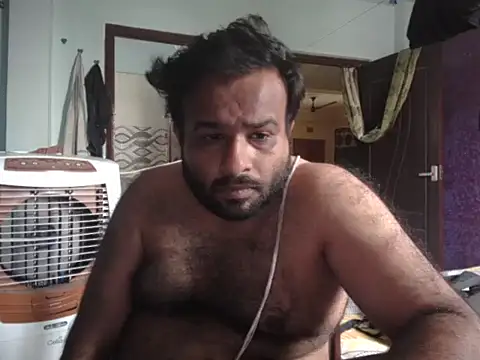 Snapshot of sura11311 chatting on June 2026 04:40:03 AM sura11311 online show from June 2026 04:40:03 AM