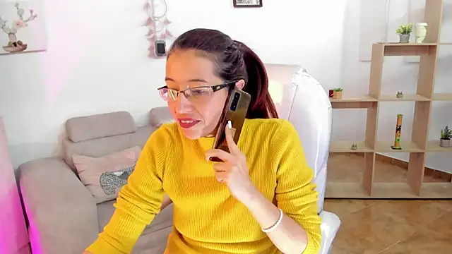 Snapshot of Antonnella_3 chatting on March 2025 06:23:01 PM Antonnella 3 online show from March 2025 06:23:01 PM