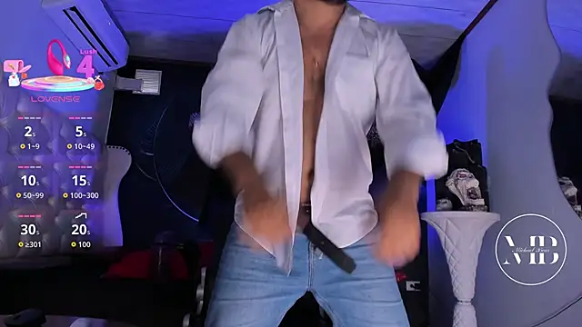 MichaelBear  online show from October 2025 04:51:02 PM