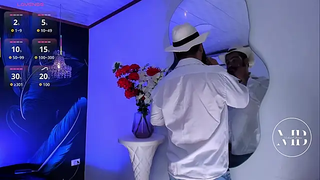 MichaelBear  online show from November 2025 01:25:01 PM