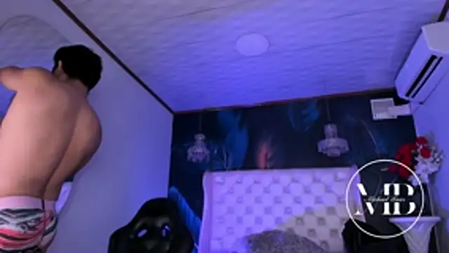 MichaelBear  online show from February 2026 12:26:01 PM