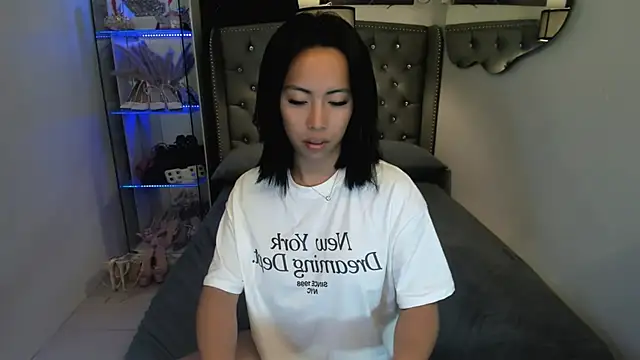 reighnempress online show from April 2026 01:35:02 AM