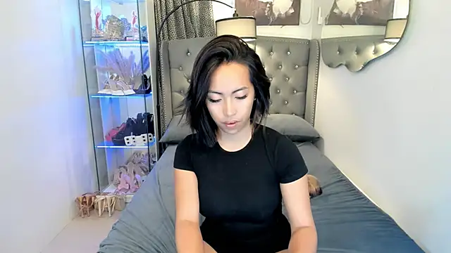 reighnempress online show from January 2026 04:30:02 AM