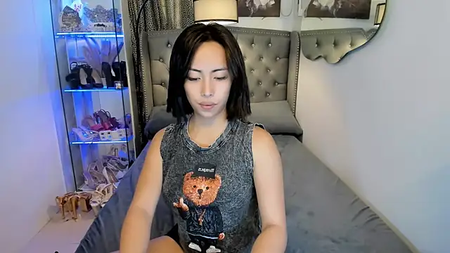 reighnempress online show from November 2025 03:32:01 AM