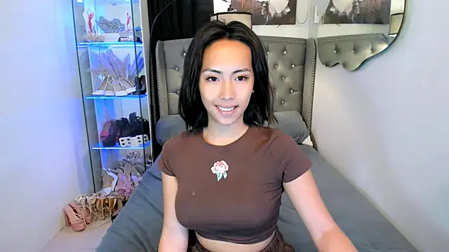 reighnempress online show from February 2026 01:18:02 AM