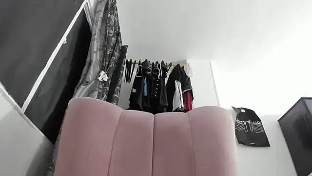 natalia hottman online show from October 2025 12:02:01 PM