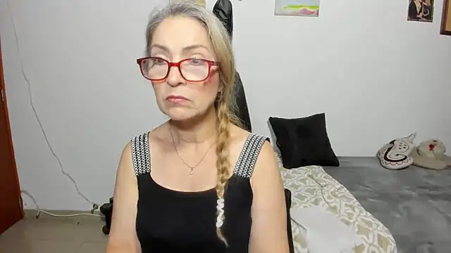 D-yanamilf online show from October 2025 11:16:01 PM