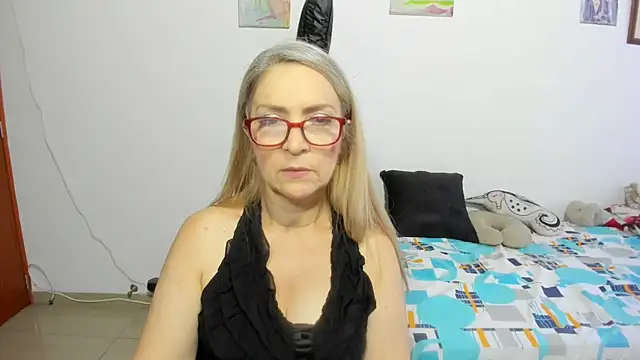 D-yanamilf online show from September 2025 09:42:02 PM