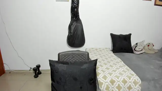 D-yanamilf online show from October 2025 09:32:01 AM