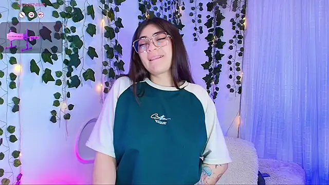 Snapshot of Samii_Evans chatting on October 2025 11:51:02 PM Samii Evans online show from October 2025 11:51:02 PM