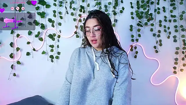 Samii Evans online show from March 2026 05:13:02 AM