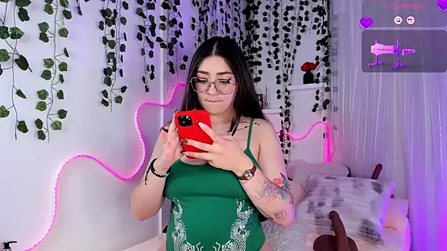 Snapshot of Samii_Evans chatting on May 2026 04:38:01 AM Samii Evans online show from May 2026 04:38:01 AM
