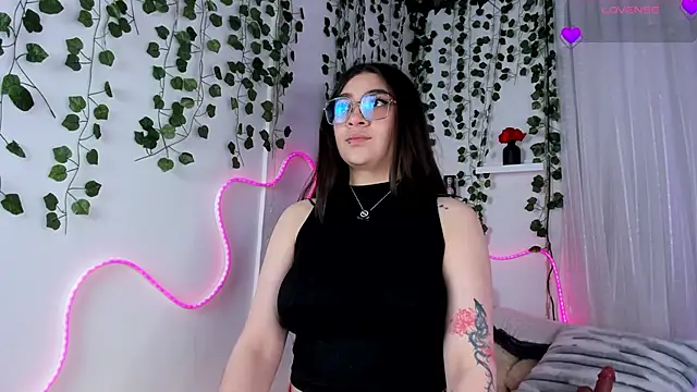 Samii Evans online show from July 2026 04:42:02 AM