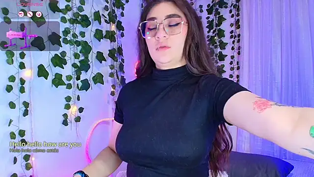 Snapshot of Samii_Evans chatting on November 2025 06:13:02 AM Samii Evans online show from November 2025 06:13:02 AM