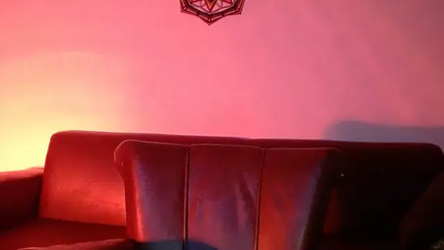 Linda1975 online show from December 2025 12:49:01 AM