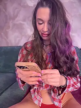 Emma Catt online show from May 2026 03:32:02 AM