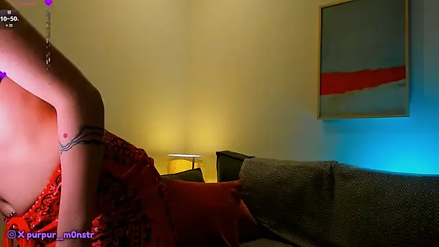 Snapshot of purpurmonstr chatting on October 2025 07:37:01 PM purpurmonstr online show from October 2025 07:37:01 PM