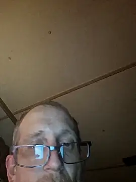 Wyleyxh online show from October 2025 05:42:01 AM